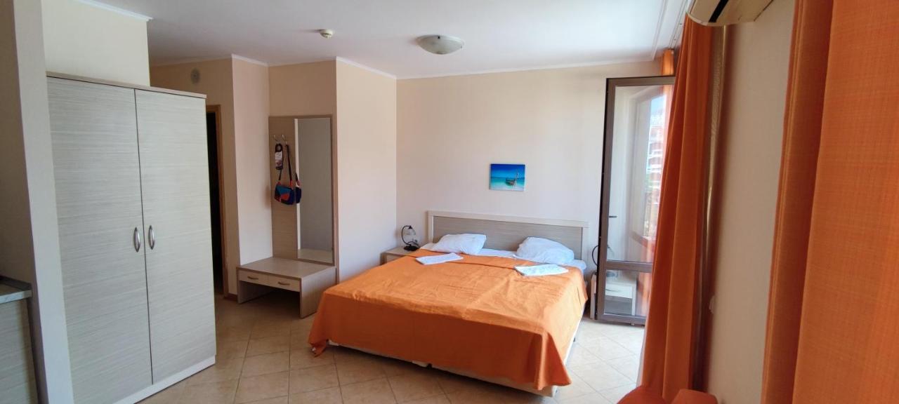 Holiday Apartcomplex Royal Sun 써니비치 외부 사진