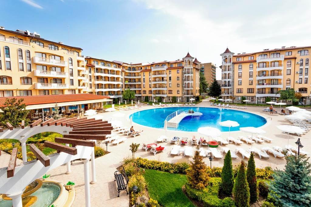 Holiday Apartcomplex Royal Sun 써니비치 외부 사진