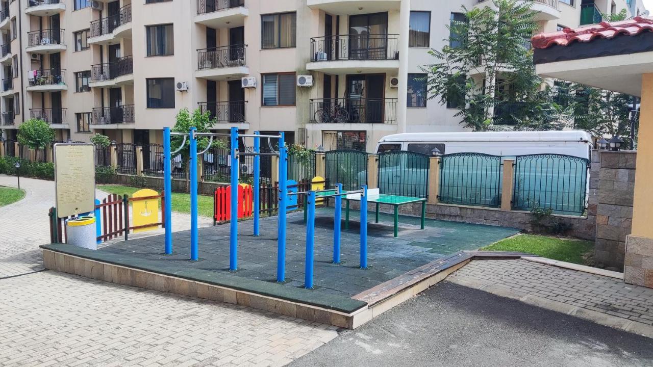 Holiday Apartcomplex Royal Sun 써니비치 외부 사진