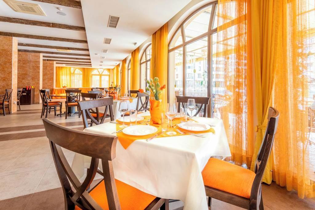 Holiday Apartcomplex Royal Sun 써니비치 외부 사진