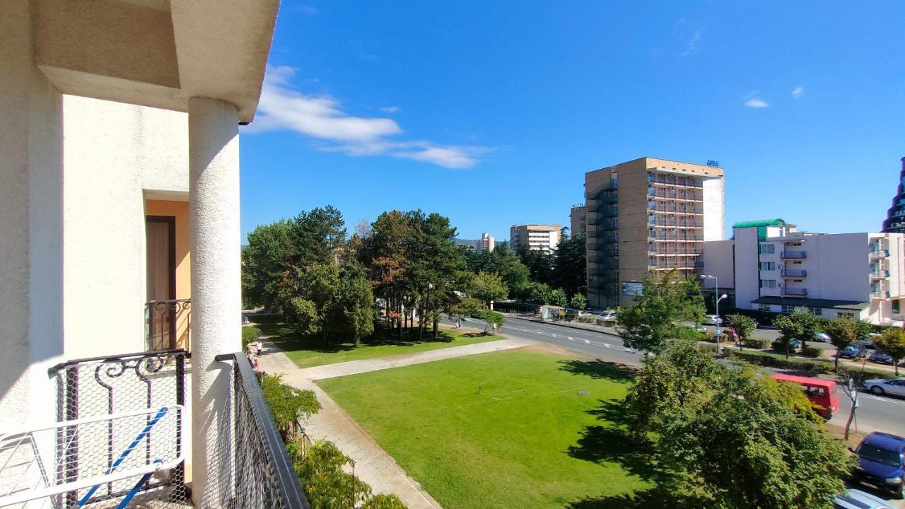 Holiday Apartcomplex Royal Sun 써니비치 외부 사진